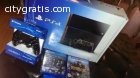 Sony PlayStation 4 + 2 Controllers