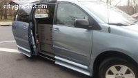 2010 Sienna LE Braunability wheelchair A