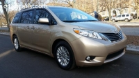 2014 Toyota Sienna XLE W/ 8 Passenger se