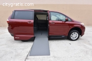 2018 Toyota Sienna XLE In-Floor Wheelcha