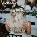 Elegant Wedding Hair and Makeup: Enhanci