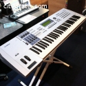 Yamaha Tyros 3 Keyboard